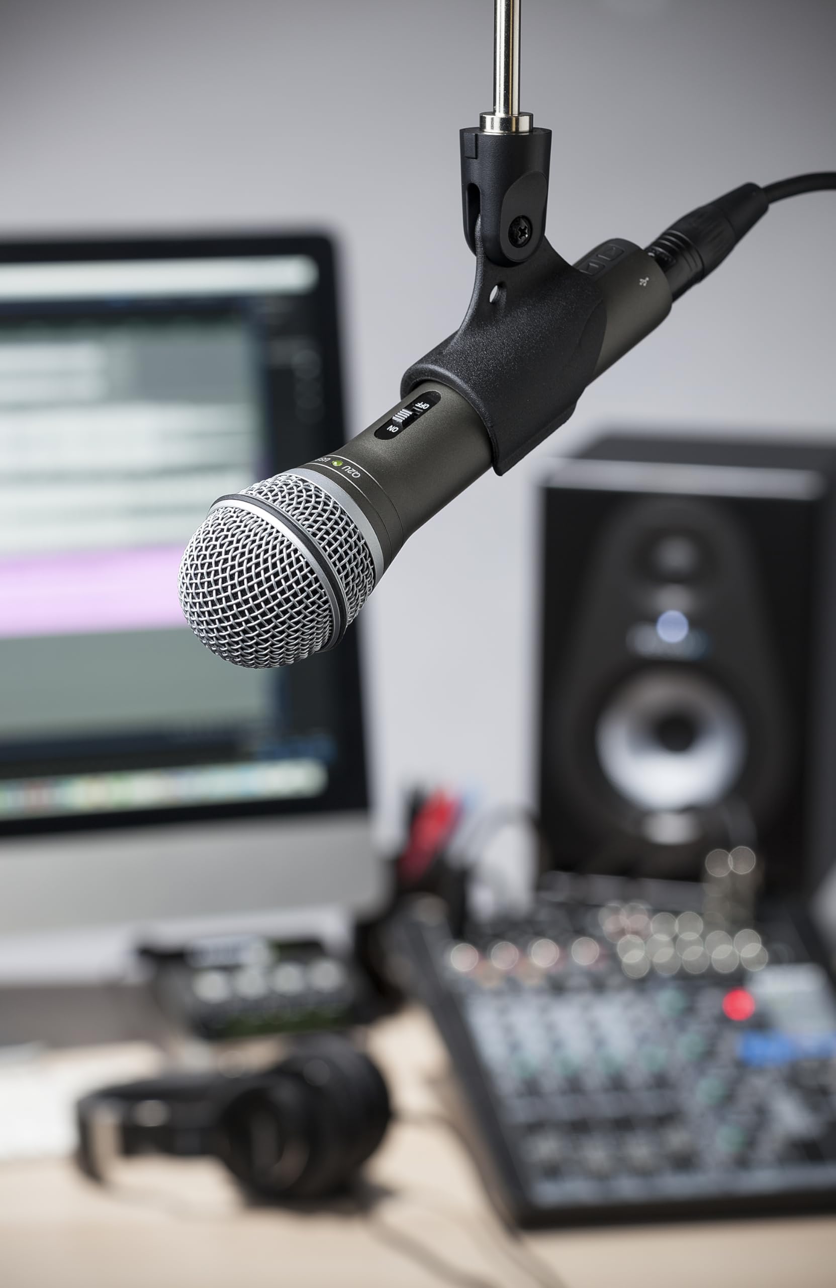 SAMSON Q2U Dynamic USB/XLR Microphone